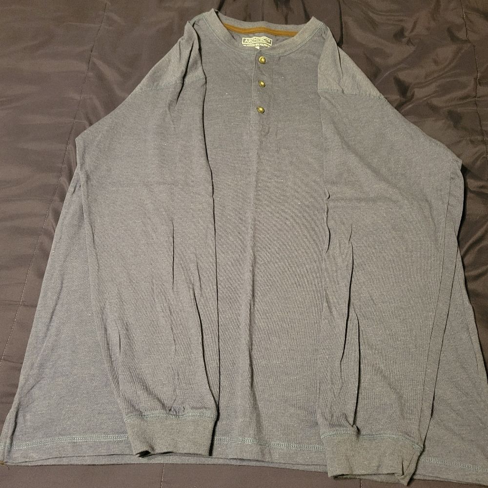 ARCHITECT LONG SLEEVE. MENS XL.